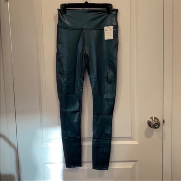 E1 Spanx Faux Leather Liquid Leggings In color Oilslick SZ XS - Picture 6 of 8